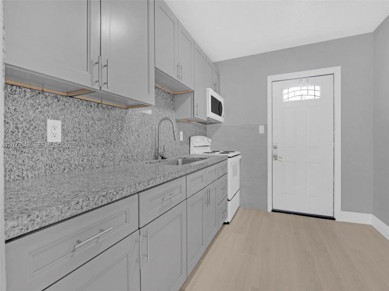 Property photo # 8