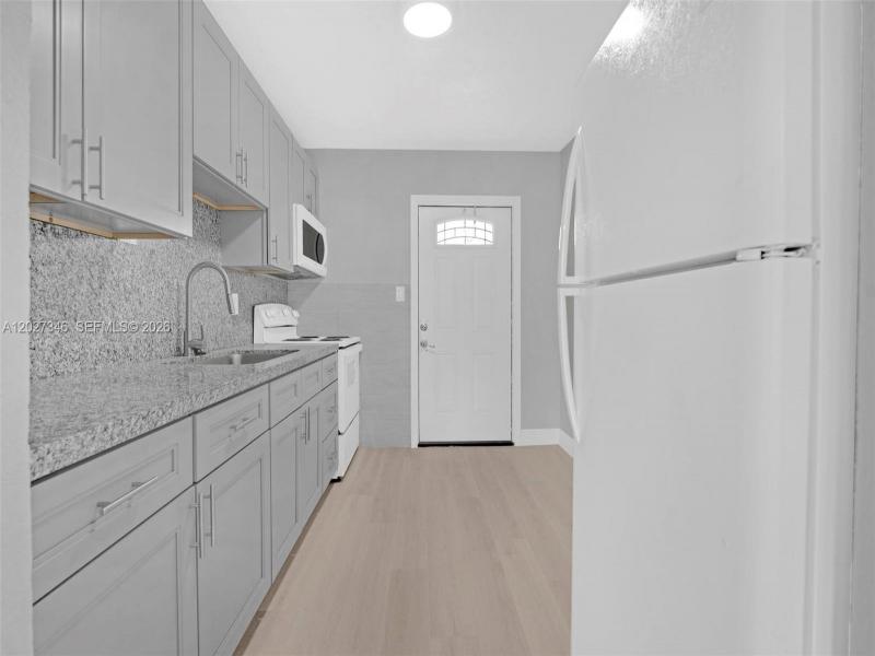Property photo # 7