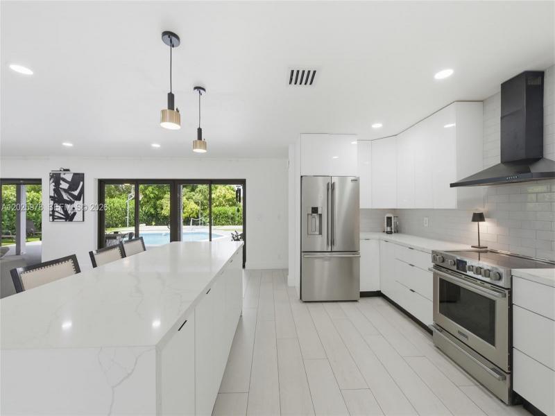 Property photo # 8