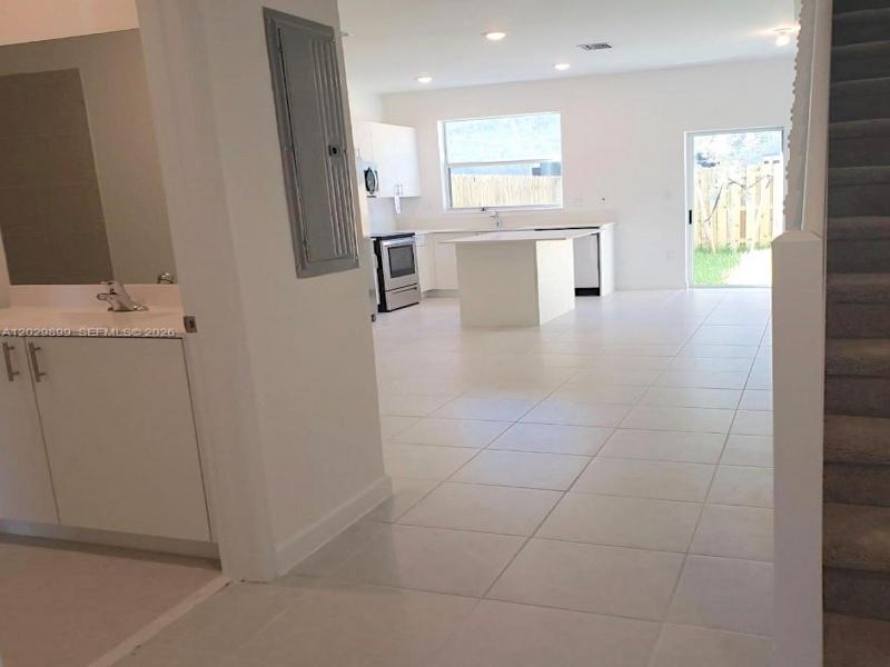 Property photo # 9