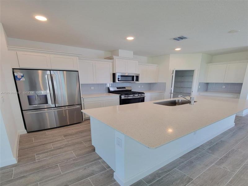 Property photo # 4