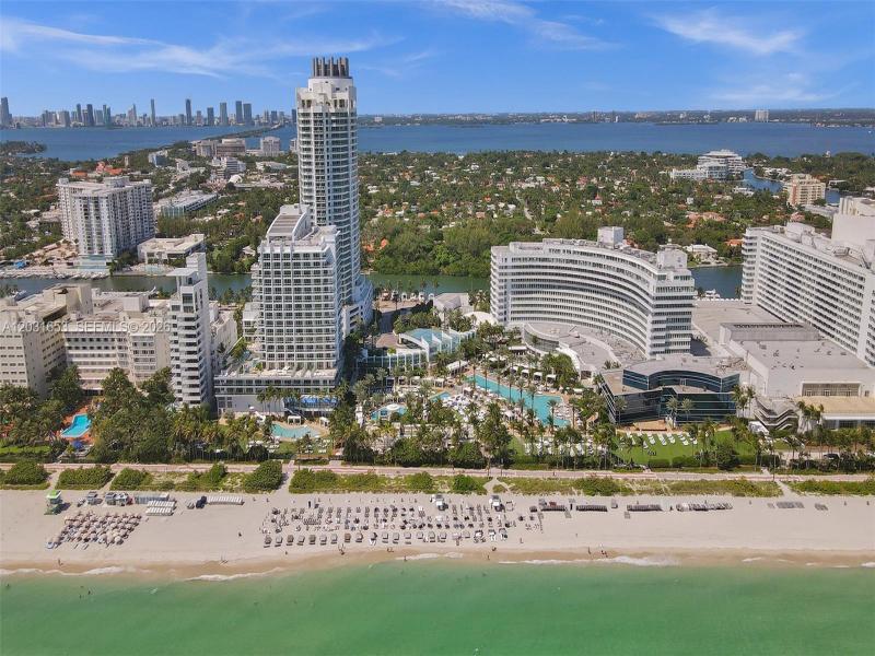 Fontainebleau II Apt #1206