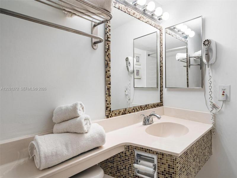Comprar apartamento en Aventura Beach Club 104