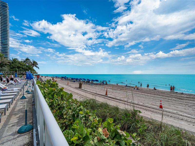 Comprar apartamento en Aventura Beach Club 104