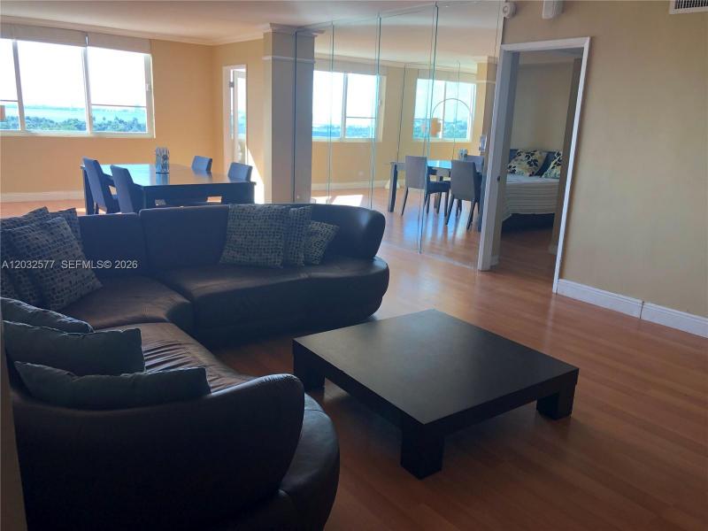 Comprar apartamento en Carriage Club North 1202