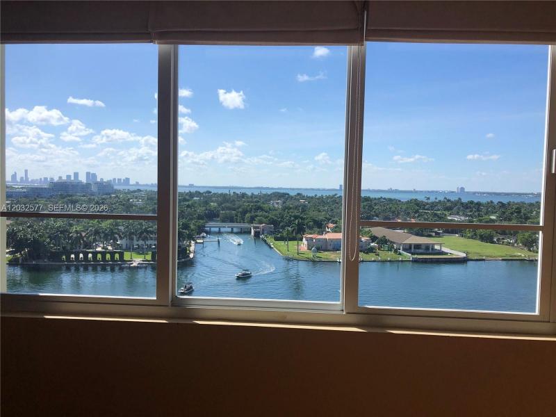 Comprar apartamento en Carriage Club North 1202