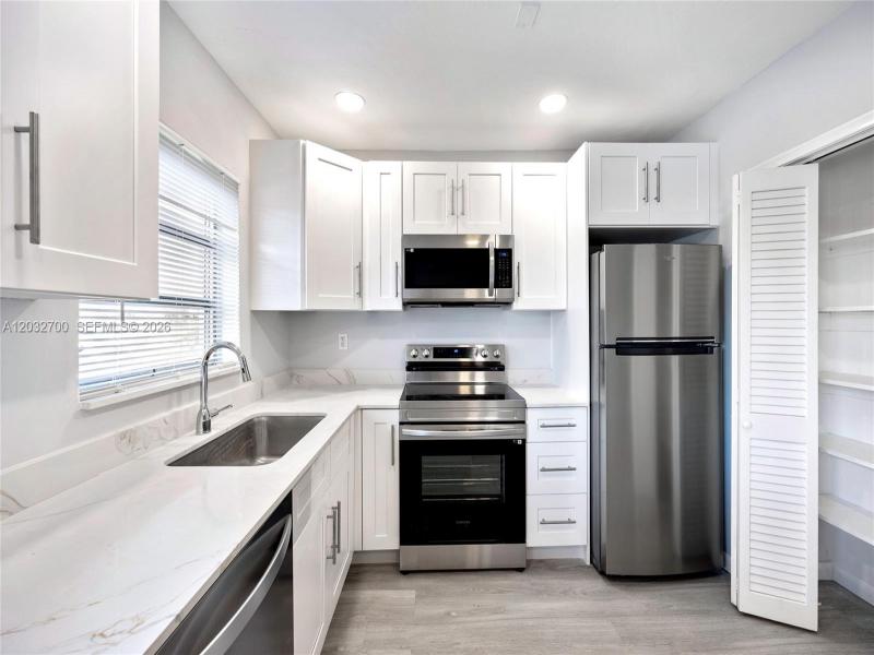 Property photo # 9