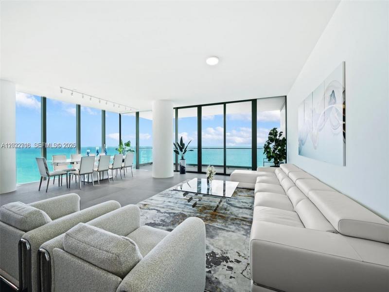2000 Ocean Apt #25A