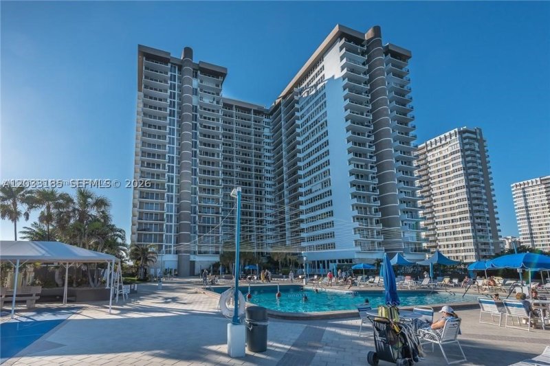 Condo for sale at Parker Plaza Estates 1706