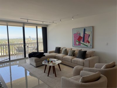 2000 Williams Island Apt #1603