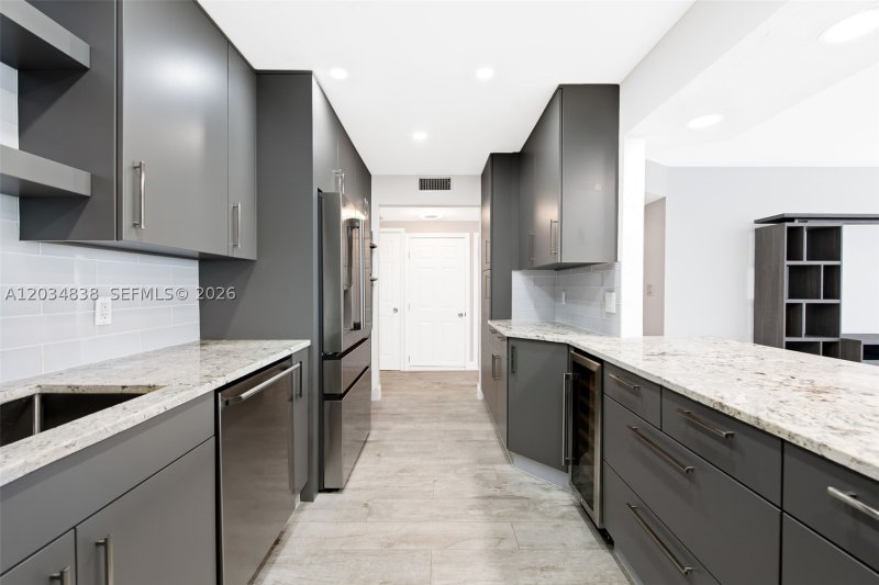 Condo for sale at Royal Ambassador 910