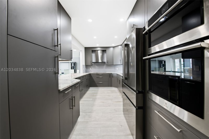 Condo for sale at Royal Ambassador 910