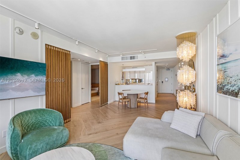 Condo for sale at W Hotel & Residences 1019