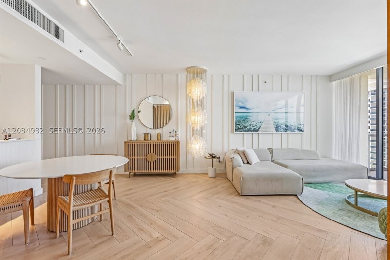 Condo for sale at W Hotel & Residences 1019