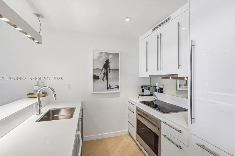 Condo for sale at W Hotel & Residences 1019