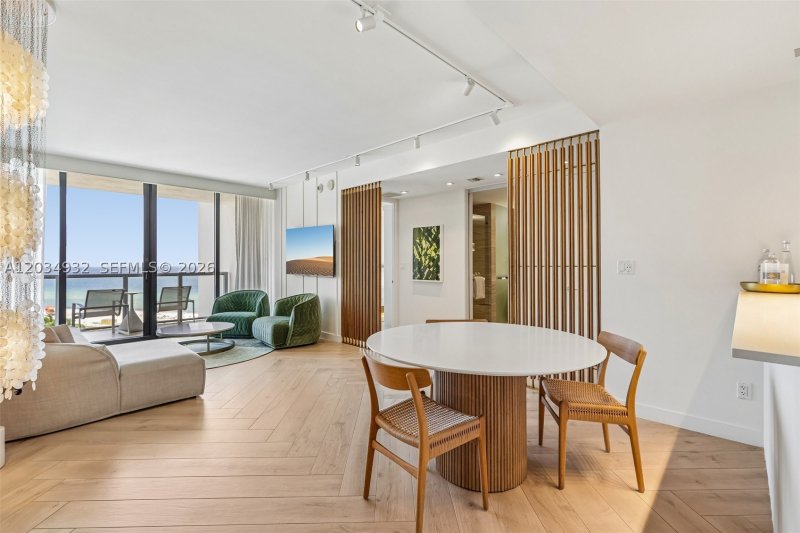 Condo for sale at W Hotel & Residences 1019