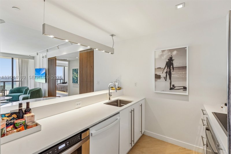 Condo for sale at W Hotel & Residences 1019
