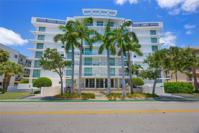 Riva Bay Harbor Apt #101