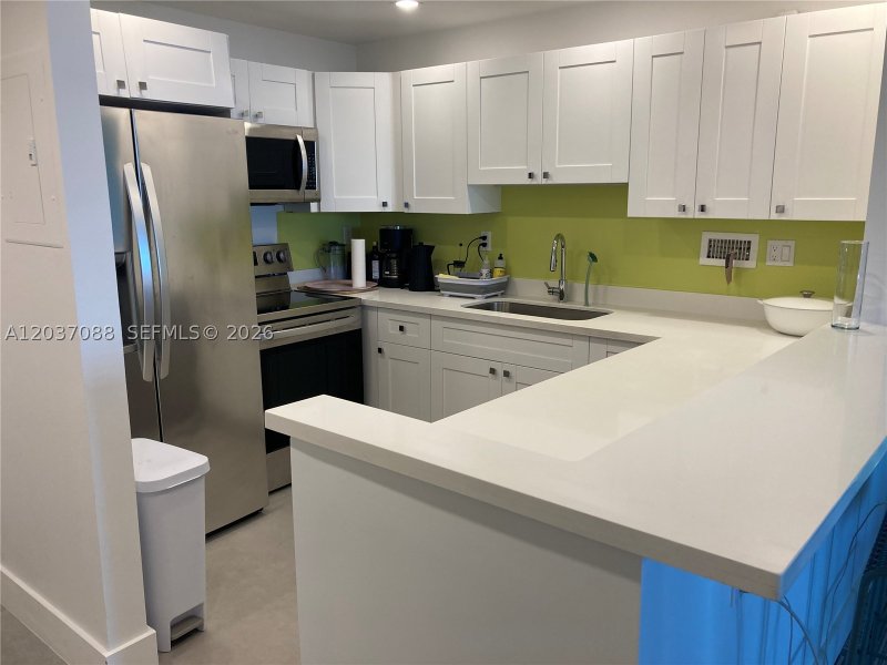 Apartment for rent at Roney Palace 614