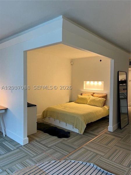 Apartment for rent at Roney Palace 614