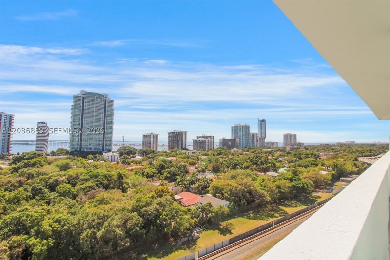 Le Parc at Brickell Apt #713