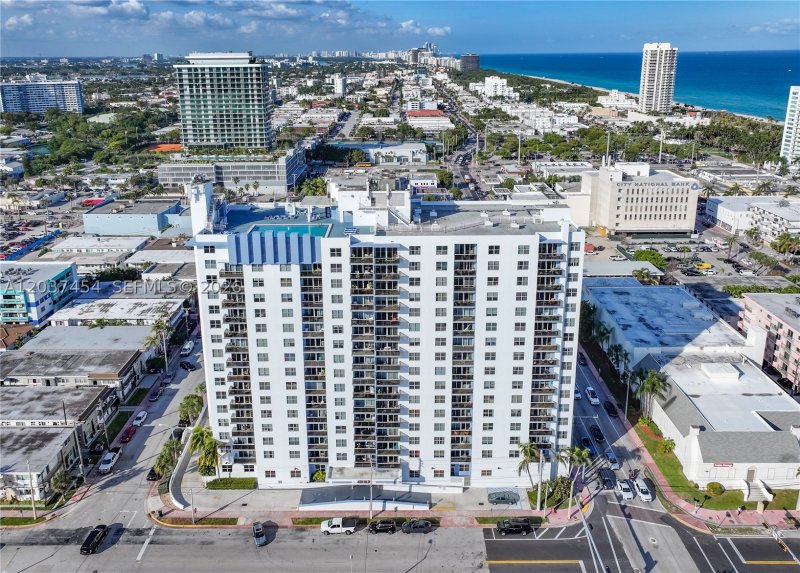 401 Blu Apt #313