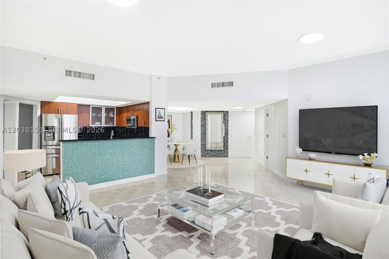 Condo for sale at La Perla 1002