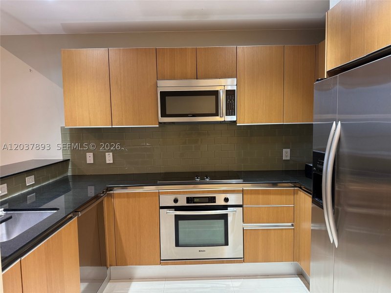Apartment for rent at Avenue on Brickell 1060 Tower 4115