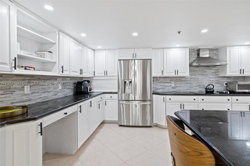 Comprar apartamento no Tiffany Bal Harbour 103
