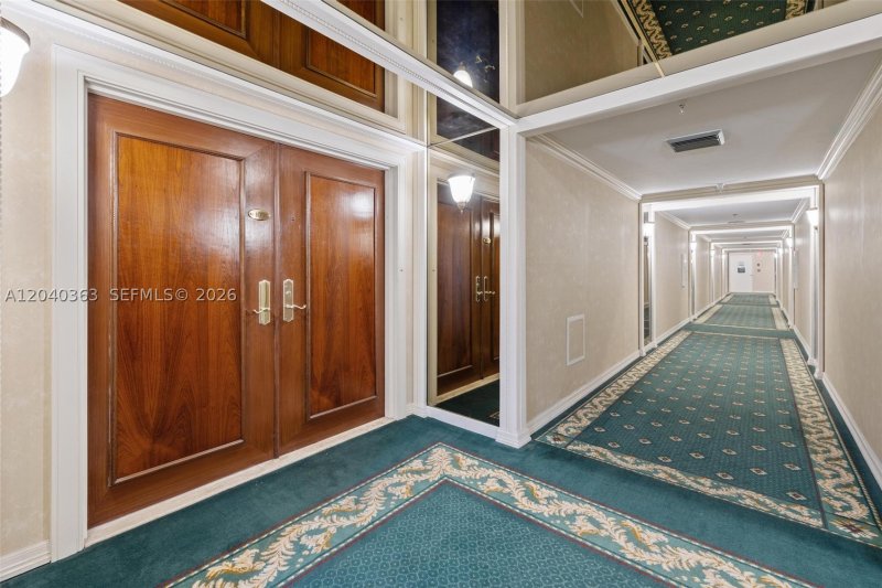 Comprar apartamento no Tiffany Bal Harbour 103