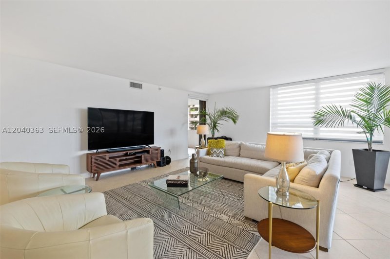 Comprar apartamento no Tiffany Bal Harbour 103