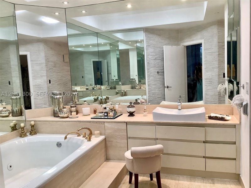 Condo for sale at 4000 Williams Island W-STE3