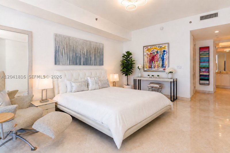 Condo for sale at Continuum I South 1507