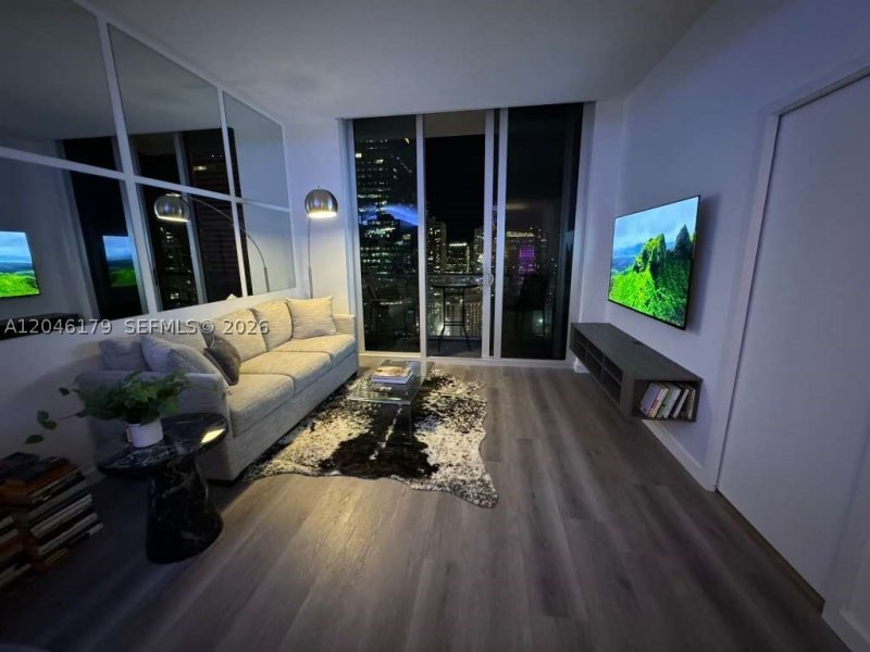 Aluguel de apartamento no Centro Condo PH07