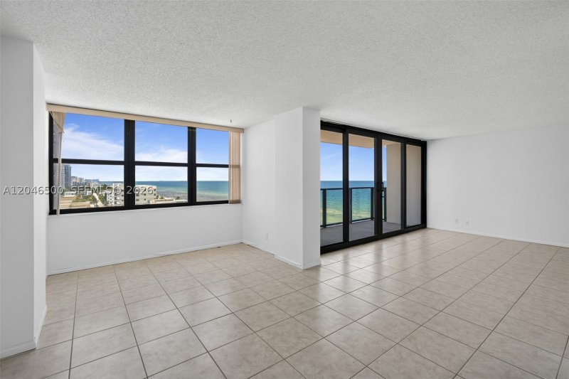 Condo for sale at Catania at Quadomain 1004