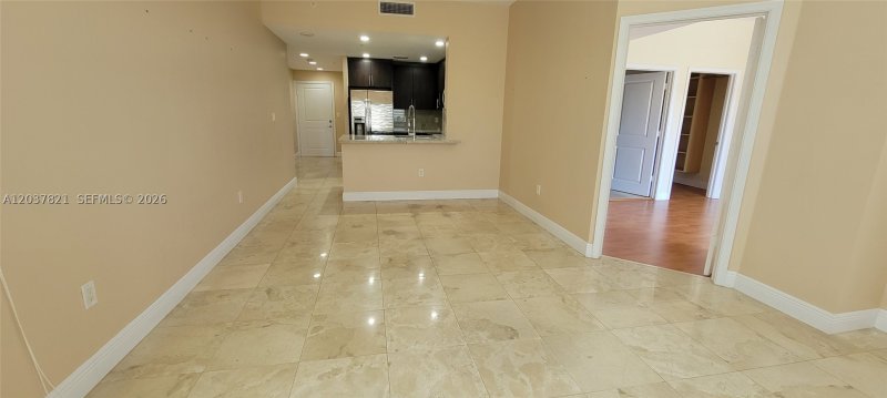 Apartment for rent at Ten Aragon 901