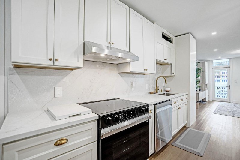 Condo for sale at Galt Towers 9m