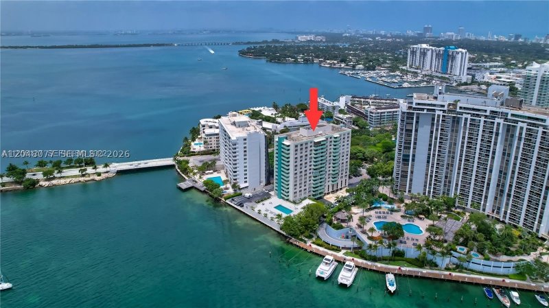 Condo for sale at Island Terrace 8H