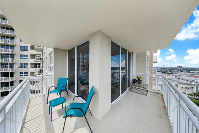 Comprar apartamento en Turnberry On The Green 2014