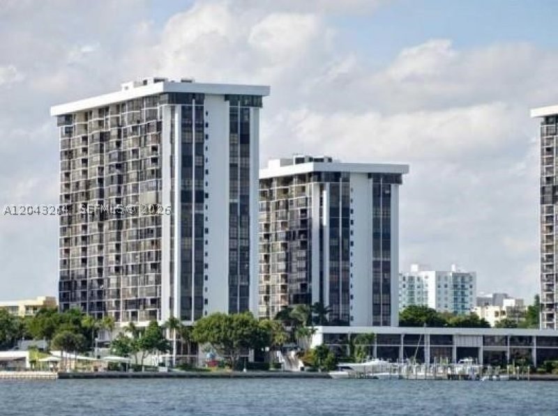 Brickell Place Apt #B1007