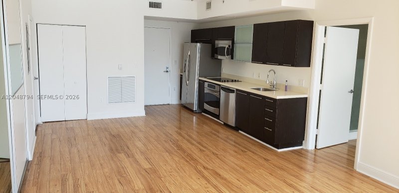 The Ivy Apt #3710