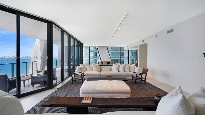 Comprar apartamento en One Thousand Museum 4401