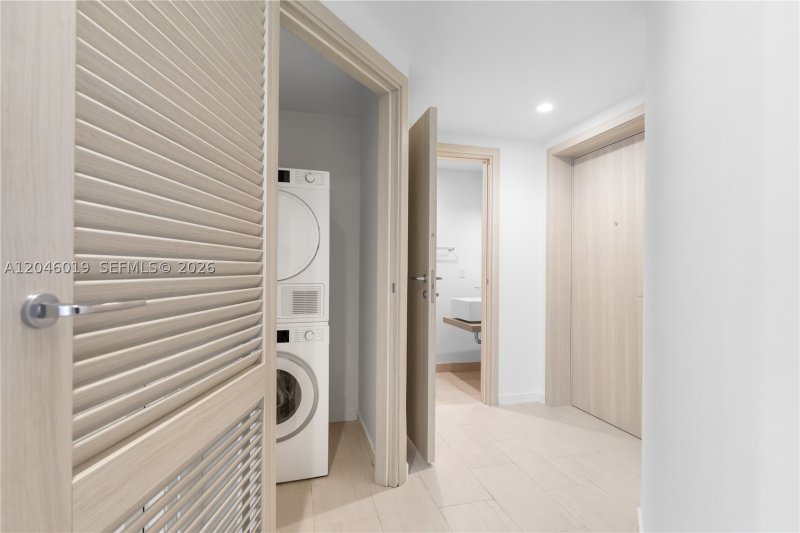 Condo for sale at Brickell Flatiron 4015