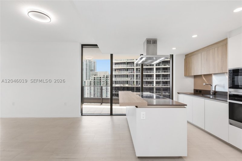 Condo for sale at Brickell Flatiron 4015