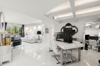 1000 Williams Island Apt #305