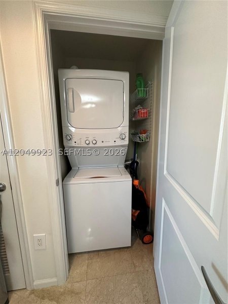 Apartment for rent at Ten Aragon 1113