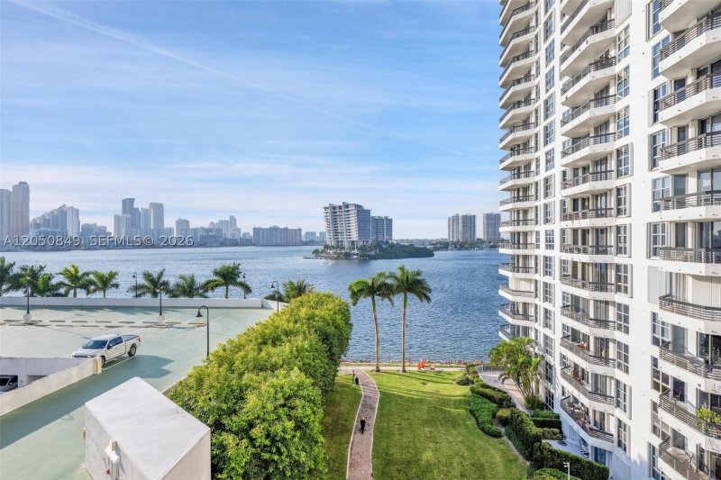Alquiler de apartamento en Mystic Pointe 500 710