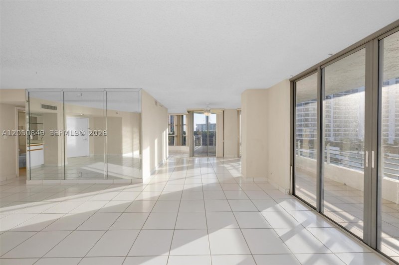 Alquiler de apartamento en Mystic Pointe 500 710