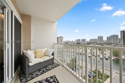 Arlen House Apt #903