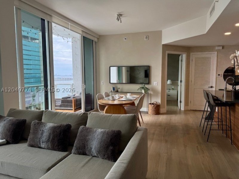 Condo for sale at The Crimson Miami 1205